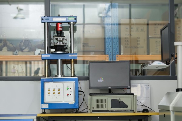 Automatic Linker Tester of Forces& Displacement